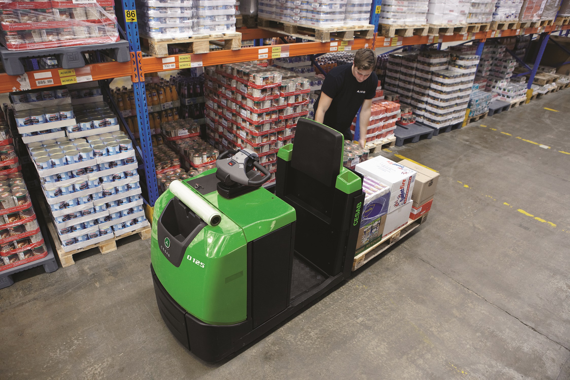 CESAB low level order picker O125 application